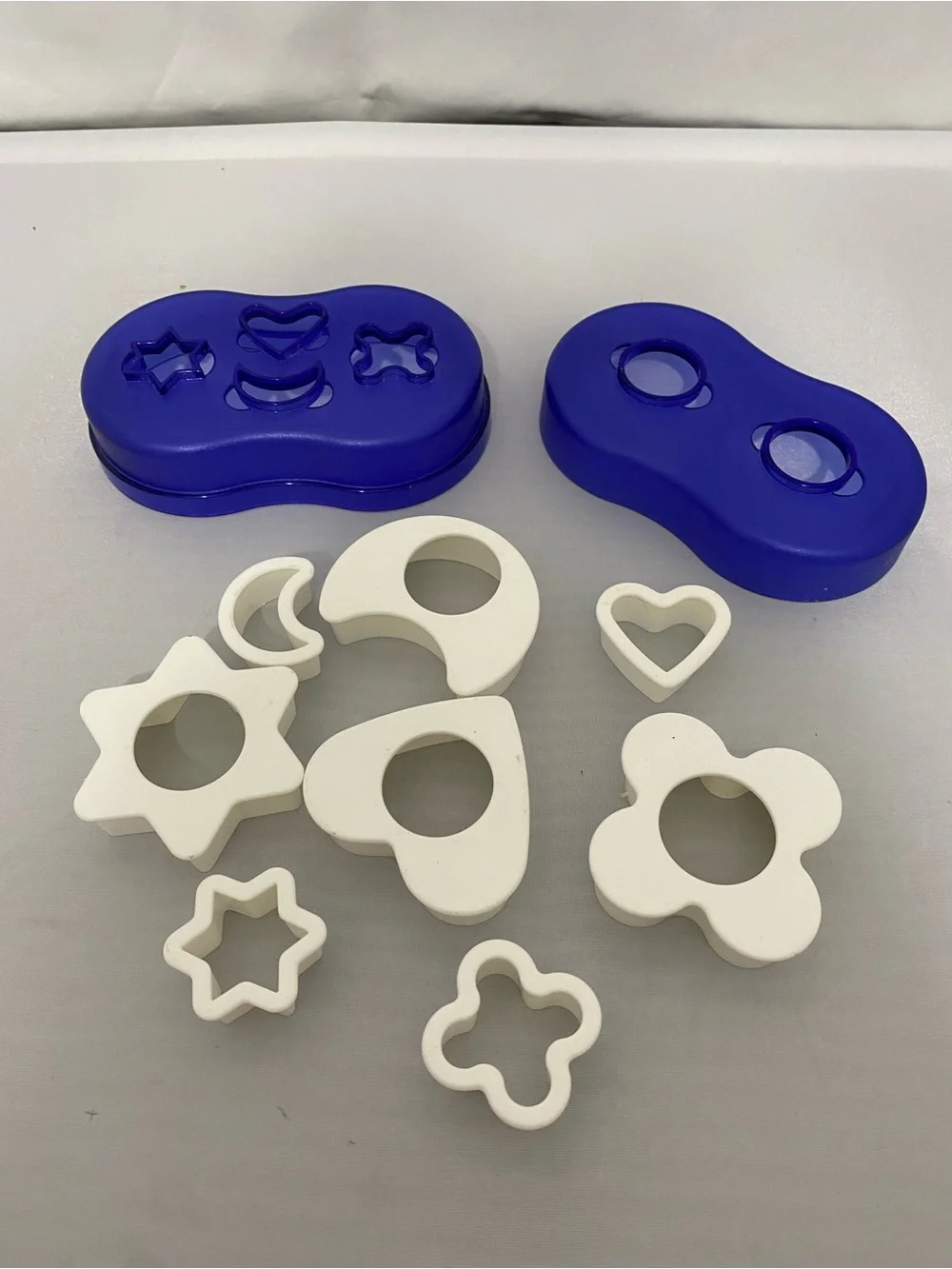 Tupperware cookie cutter